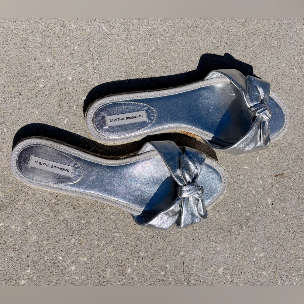 Tabitha Simmons Metallic Silver Leather Espadrilles Sandals with Bow Detail 9.5